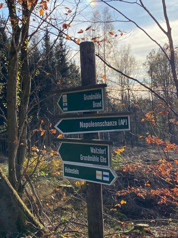 Am Fusse Zur Napoleonschanze Hohnstein Exteriör bild
